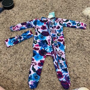 gigi and max newborn onzie with headband